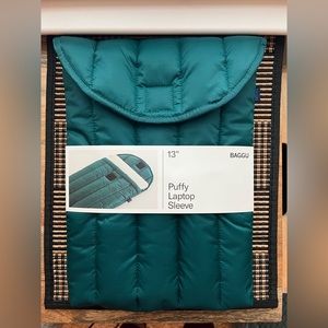 BAGGU 13” Puffy Laptop Sleeve in Malachite (NWT)